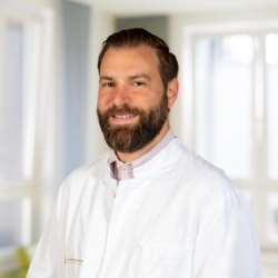 Portraitaufnahme von Dr. med. Stephan Feulner